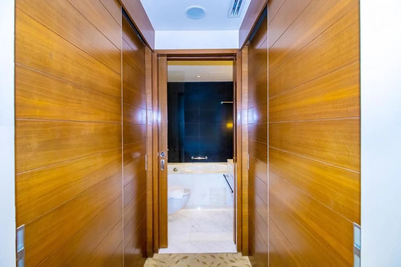 Apartment Emaar Fashion Avenue Studio With Burjkhalifa View 24 Dubai United Arab Emirates