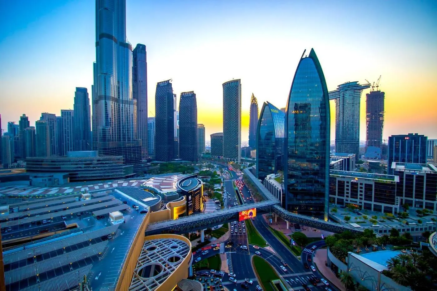Emaar Fashion Avenue Studio With Burjkhalifa View 24 Dubai